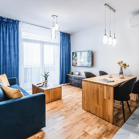 Апартаменты Emihouse Skyline *