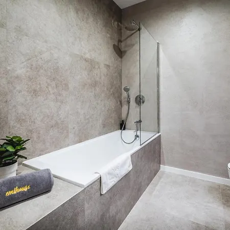 Апартаменты Emihouse Skyline Жешув