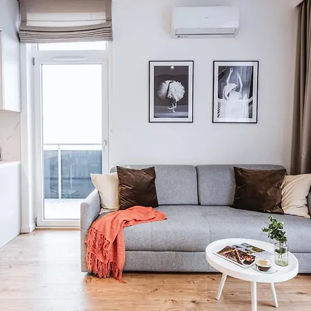 Emihouse Skyline Апартаменты