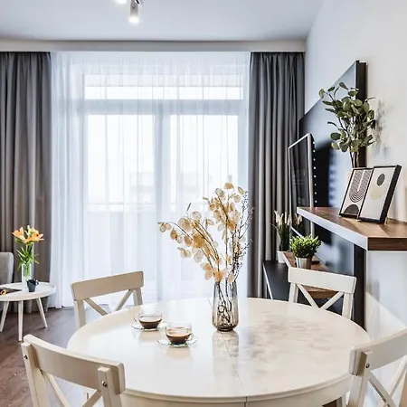 Апартаменты Emihouse Skyline *