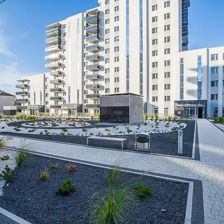 Апартаменты Emihouse Skyline *