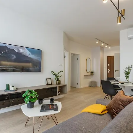 Апартаменты Emihouse Skyline