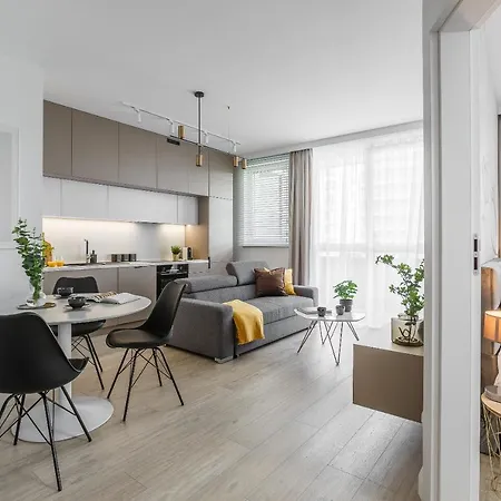 Emihouse Skyline Апартаменты *